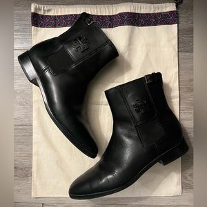 Tory Burch - wyatt black leather boots